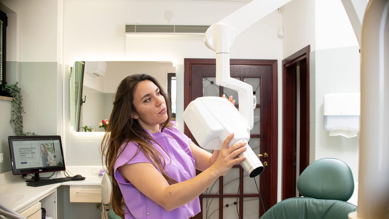Dentist in the clinic for dental prosthetics in Nova Gorica